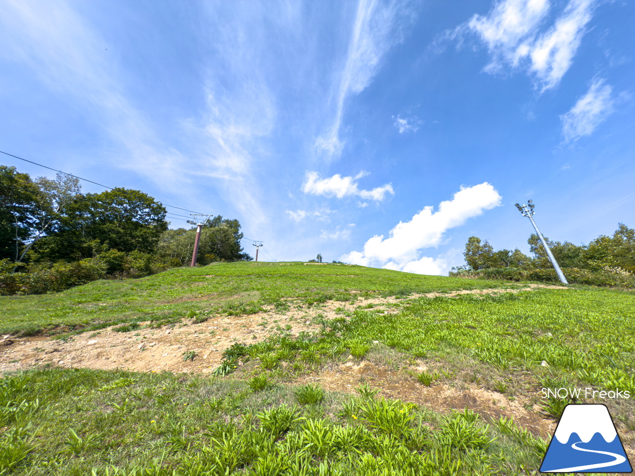 冬は羊蹄山を望む絶景のローカルゲレンデ…。俱知安町営旭ケ丘スキー場を電動アシスト自転車『ADO Air Carbon』で登ってみました(^^)/